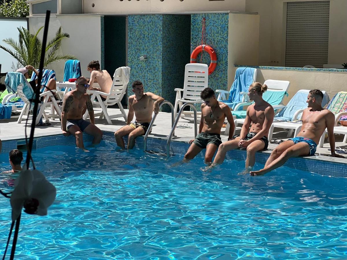 Apparthotel Ardea Riccione Dış mekan fotoğraf
