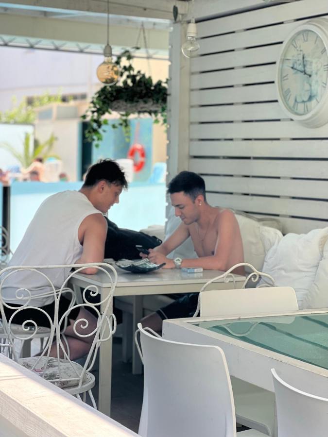 Apparthotel Ardea Riccione Dış mekan fotoğraf