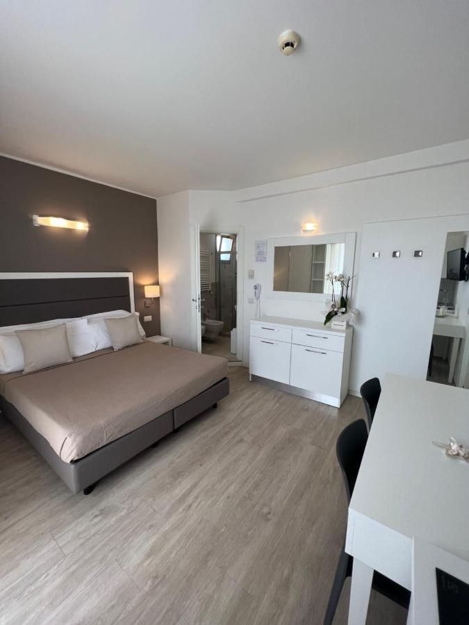 Apparthotel Ardea Riccione Dış mekan fotoğraf